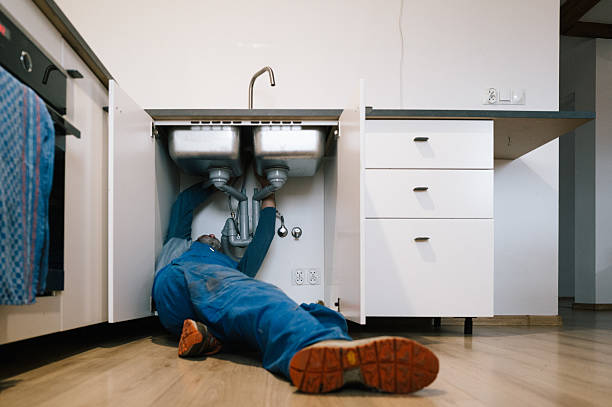 Professional Plumbing technician working in Larkspur, CA